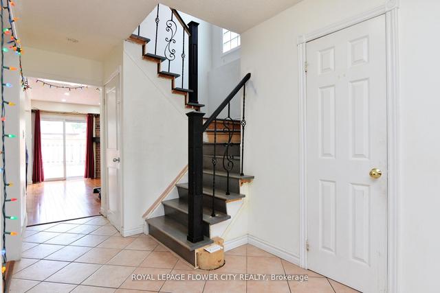 9 Scotia Dr, House detached with 4 bedrooms, 4 bathrooms and 6 parking in Brampton ON | Image 36