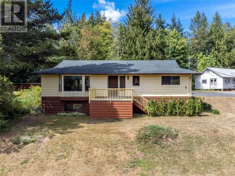 1739 Hern Rd, House detached with 4 bedrooms, 2 bathrooms and 3 parking in Strathcona A BC | Card Image