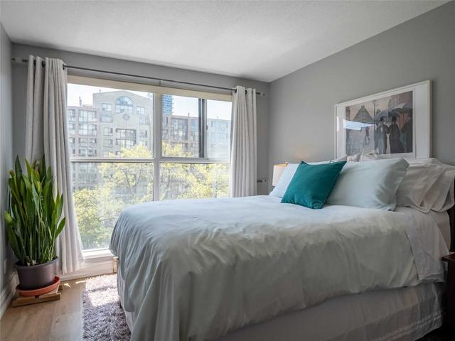 523 - 222 The Esplanade St, Condo with 2 bedrooms, 1 bathrooms and 1 parking in Toronto ON | Image 10