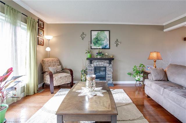 1840 Ormsbee Road, House detached with 4 bedrooms, 2 bathrooms and 4 parking in South Frontenac ON | Image 8