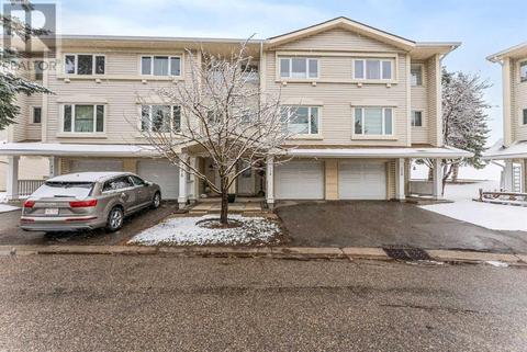 718 Queenston Terrace Se, House attached with 2 bedrooms, 1 bathrooms and 2 parking in Calgary AB | Card Image