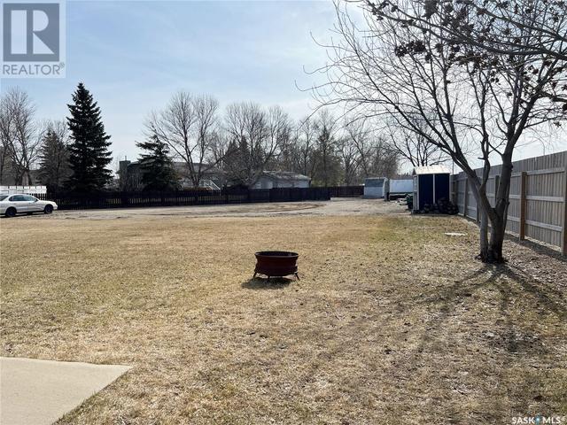 106 - 2201 Newcombe Drive, House attached with 3 bedrooms, 2 bathrooms and null parking in Estevan SK | Image 37