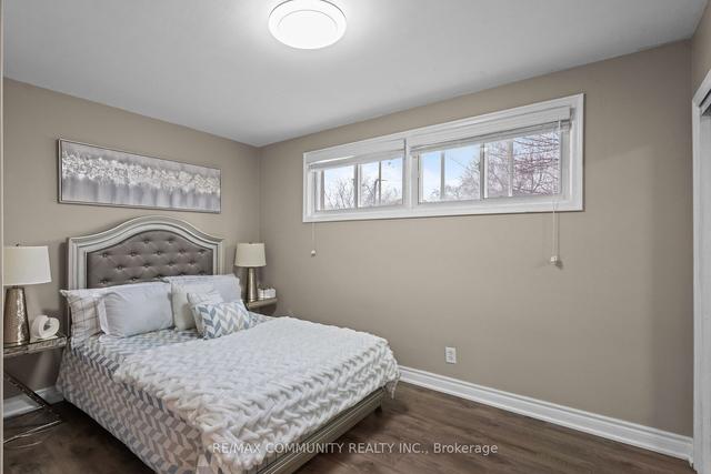 21 Buena Vista Ave, House detached with 3 bedrooms, 2 bathrooms and 4 parking in Toronto ON | Image 6