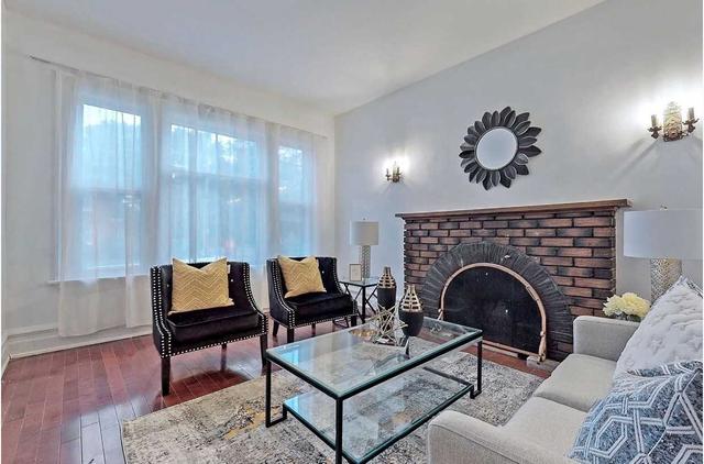 unit 1 - 64 Queen's Dr, House detached with 2 bedrooms, 1 bathrooms and 2 parking in Toronto ON | Image 12