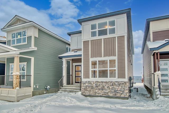 33 Homestead Crescent Ne, House detached with 4 bedrooms, 3 bathrooms and 2 parking in Calgary AB | Image 2