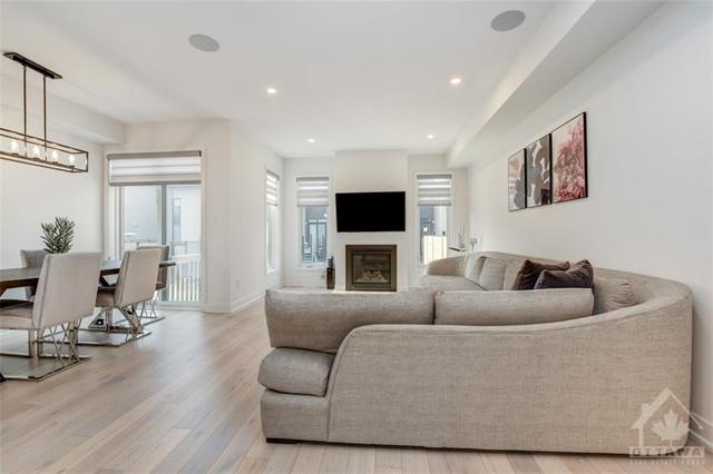 575 Rathburn Lane, Townhouse with 3 bedrooms, 4 bathrooms and 2 parking in Ottawa ON | Image 7