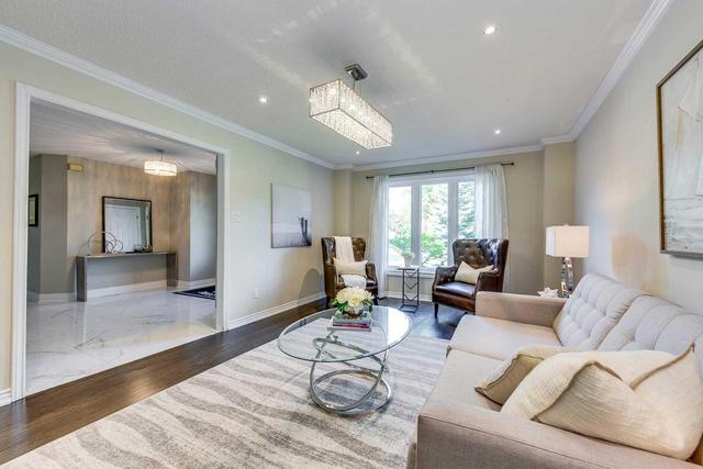 1206 Kings College Dr, House detached with 5 bedrooms, 4 bathrooms and 2 parking in Oakville ON | Image 4
