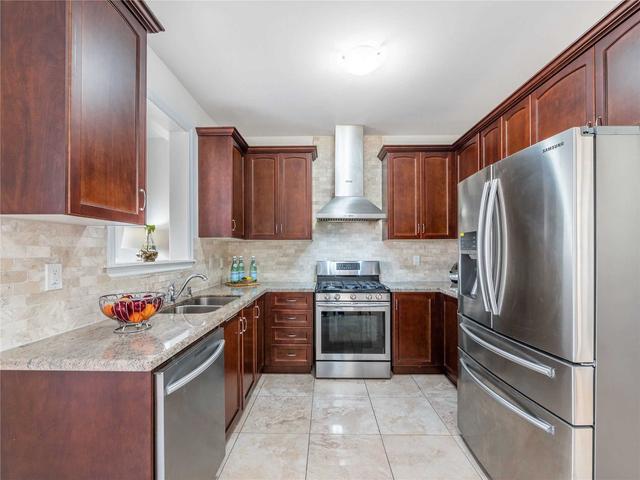 66 Buchanan Cres, House semidetached with 4 bedrooms, 3 bathrooms and 3 parking in Brampton ON | Image 11
