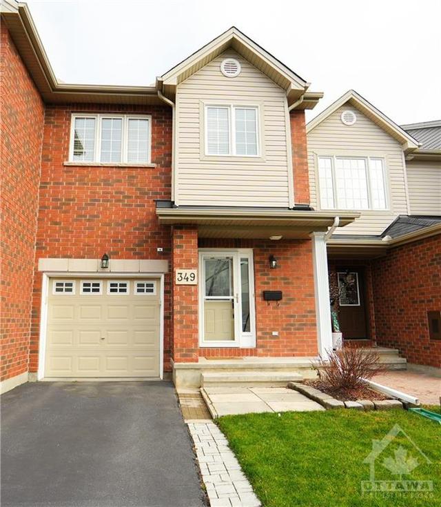 349 Amici Terrace, Townhouse with 3 bedrooms, 3 bathrooms and 3 parking in Ottawa ON | Image 2