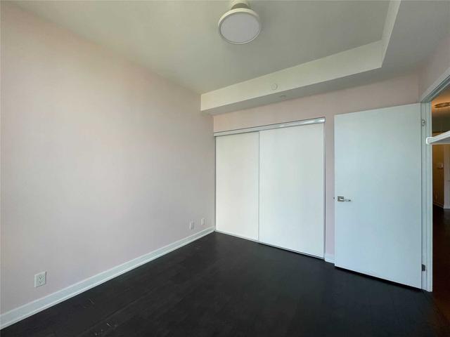 1106 - 28 Avondale Ave, Condo with 1 bedrooms, 1 bathrooms and 1 parking in Toronto ON | Image 7