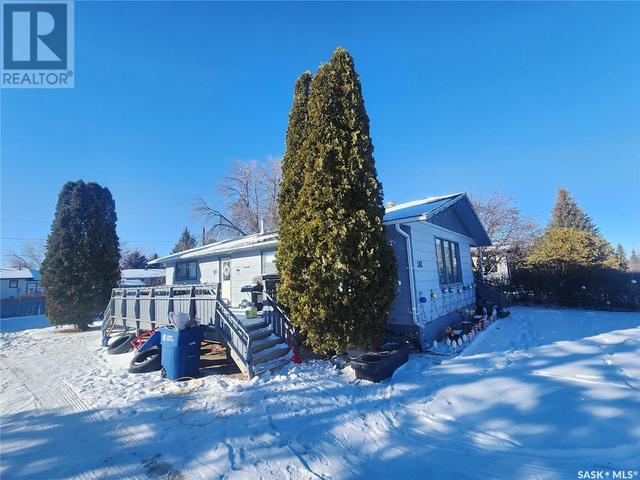 542 1st Street E, House detached with 5 bedrooms, 2 bathrooms and null parking in Lafleche SK | Image 23