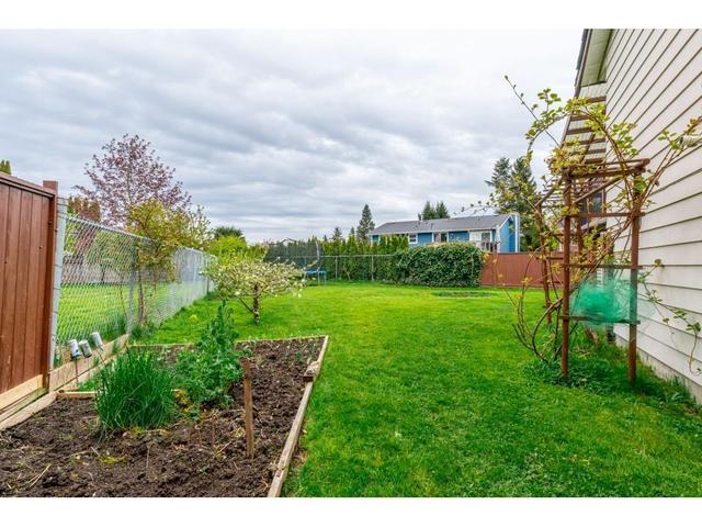 26844 34 Avenue, House detached with 4 bedrooms, 3 bathrooms and 4 parking in Langley BC | Image 36