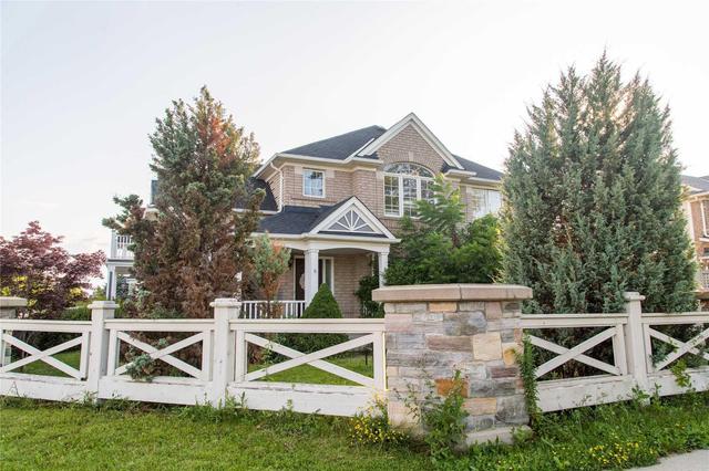 1497 Clark Blvd, House detached with 4 bedrooms, 4 bathrooms and 2 parking in Milton ON | Image 2