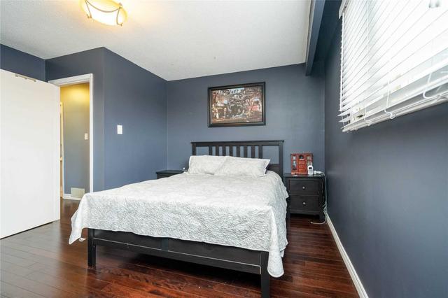 27 Newlyn Cres, House semidetached with 3 bedrooms, 2 bathrooms and 3 parking in Brampton ON | Image 14