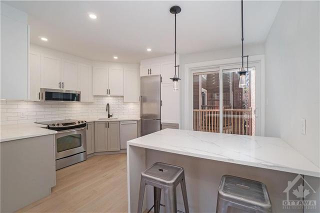 14 Cornerstone Private, Townhouse with 2 bedrooms, 2 bathrooms and 1 parking in Ottawa ON | Image 8