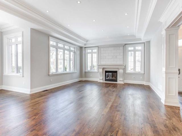 2 Geranium Crt, House detached with 5 bedrooms, 7 bathrooms and 9 parking in Toronto ON | Image 33