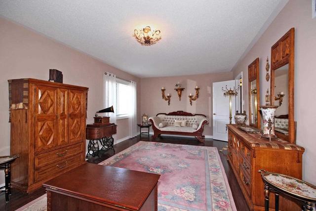 19 Titus St, House detached with 4 bedrooms, 4 bathrooms and 4 parking in Markham ON | Image 17