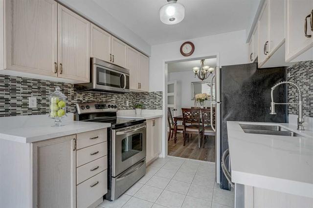 40 Bellagio Cres, House attached with 3 bedrooms, 4 bathrooms and 3 parking in Vaughan ON | Image 24
