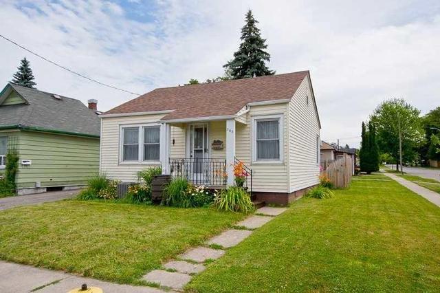 363 Oshawa Blvd S, House detached with 2 bedrooms, 1 bathrooms and 1 parking in Oshawa ON | Image 3