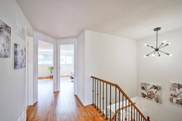 56 Upton Cres, House attached with 3 bedrooms, 4 bathrooms and 6 parking in Markham ON | Image 11