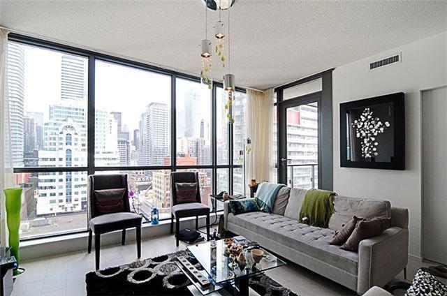 1005 - 8 Charlotte St, Condo with 1 bedrooms, 2 bathrooms and 1 parking in Toronto ON | Image 10