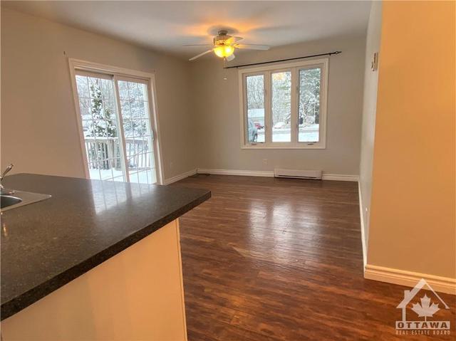 10561 Main Street, House detached with 2 bedrooms, 1 bathrooms and 4 parking in North Dundas ON | Image 5