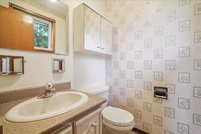281 Bogert Ave, House detached with 3 bedrooms, 3 bathrooms and 4 parking in Toronto ON | Image 11