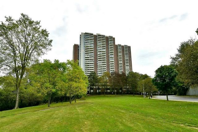 1518 - 5 Massey Sq, Condo with 2 bedrooms, 1 bathrooms and 1 parking in Toronto ON | Image 12