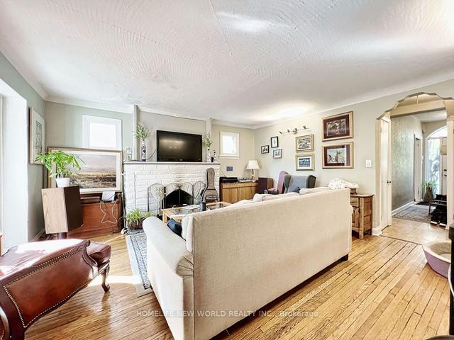 259 Berry Rd, House detached with 3 bedrooms, 2 bathrooms and 2 parking in Toronto ON | Image 17
