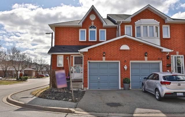 11 - 1485 Torrington Dr, Townhouse with 3 bedrooms, 2 bathrooms and 1 parking in Mississauga ON | Image 1