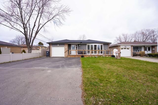 40 Basildon Cres, House detached with 3 bedrooms, 2 bathrooms and 6 parking in Brampton ON | Image 12