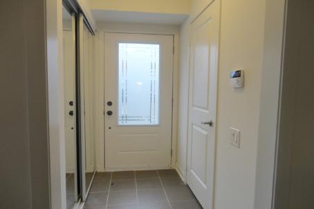 th9 - 19 Anndale Dr, Townhouse with 3 bedrooms, 3 bathrooms and 1 parking in Toronto ON | Image 2