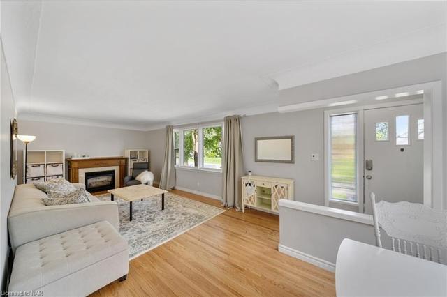 345 Whitney Avenue, House detached with 6 bedrooms, 2 bathrooms and 3 parking in Hamilton ON | Image 38
