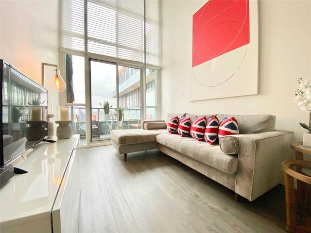 647 - 5 Hanna Ave, Condo with 1 bedrooms, 2 bathrooms and 0 parking in Toronto ON | Image 1