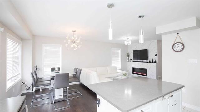 77 Benhurst Cres, House attached with 4 bedrooms, 3 bathrooms and 3 parking in Brampton ON | Image 10
