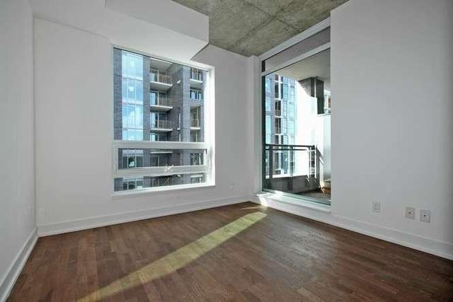 713 - 20 Gladstone Ave, Condo with 2 bedrooms, 2 bathrooms and 1 parking in Toronto ON | Image 11