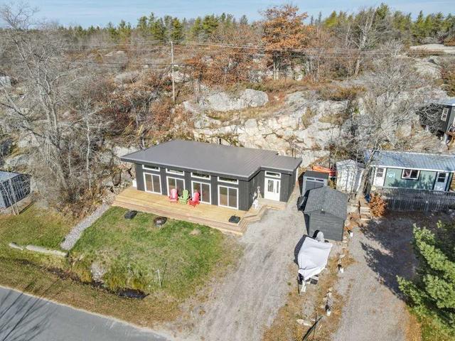 1083 Riverside Dr, House detached with 2 bedrooms, 1 bathrooms and 4 parking in Parry Sound, Unorganized, Centre Part ON | Image 23
