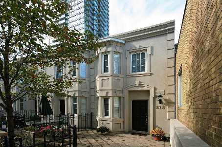 th315 - 20 Collier St, Townhouse with 2 bedrooms, 2 bathrooms and 1 parking in Toronto ON | Image 1