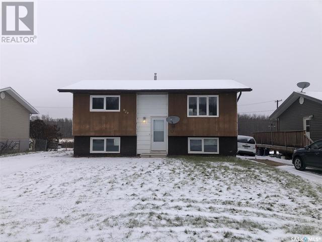 829 Sturgis Avenue, House detached with 2 bedrooms, 1 bathrooms and null parking in Sturgis SK | Image 1