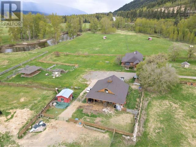 9100 Yellowhead Hwy S, House detached with 2 bedrooms, 2 bathrooms and null parking in Thompson Nicola O (Lower North Thompson) BC | Image 23
