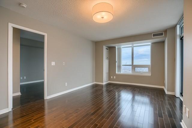 Lph 7 - 3 Michael Power Pl, Condo with 2 bedrooms, 2 bathrooms and 1 parking in Toronto ON | Image 3