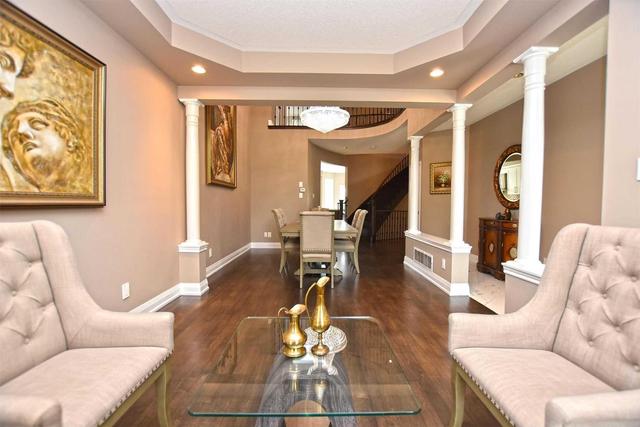 239 Vellore Woods Blvd, House detached with 4 bedrooms, 4 bathrooms and 3 parking in Vaughan ON | Image 3