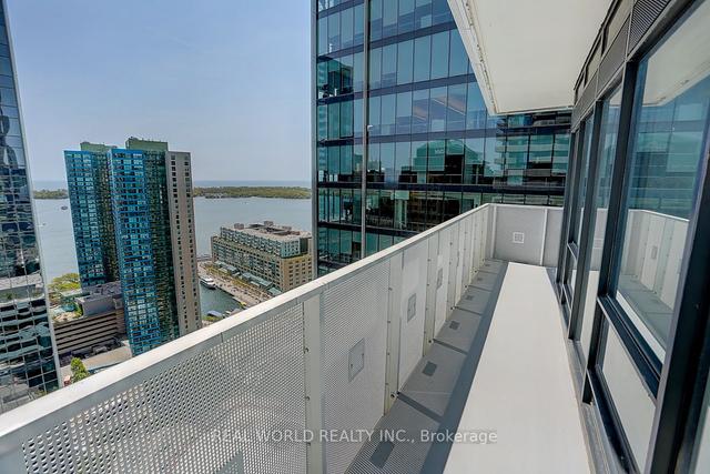 3010 - 100 Harbour St, Condo with 3 bedrooms, 2 bathrooms and 1 parking in Toronto ON | Image 24