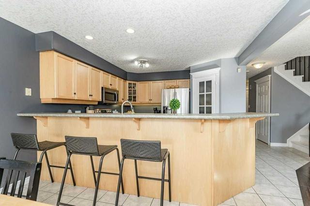 143 Deerpath Dr, House detached with 3 bedrooms, 4 bathrooms and 4 parking in Guelph ON | Image 10
