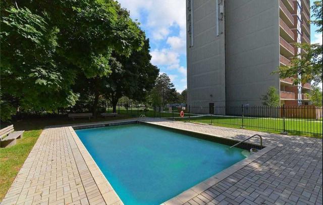 1010 - 2301 Derry Rd W, Condo with 2 bedrooms, 2 bathrooms and 2 parking in Mississauga ON | Image 14