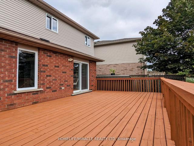 818 Brandenburg Blvd, House detached with 3 bedrooms, 4 bathrooms and 3 parking in Waterloo ON | Image 32