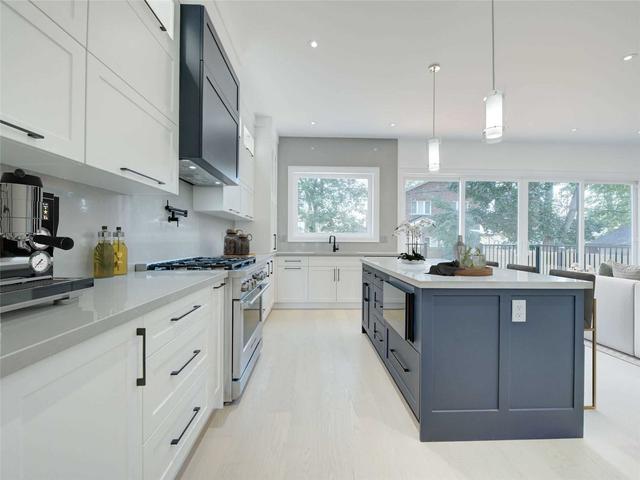91 Seventeenth St, House detached with 4 bedrooms, 5 bathrooms and 2 parking in Toronto ON | Image 4