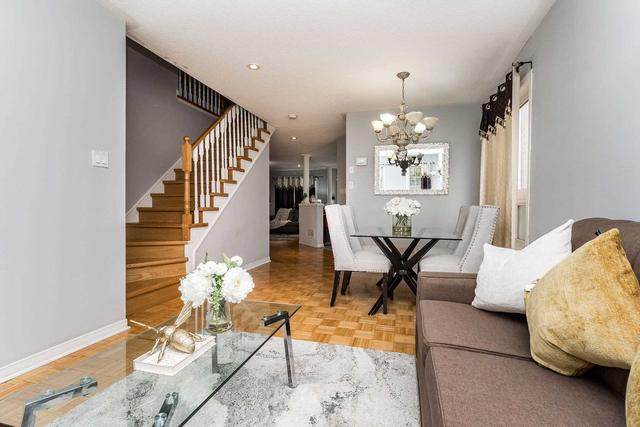 9 Saintsbury Cres, House semidetached with 4 bedrooms, 3 bathrooms and 4 parking in Brampton ON | Image 38