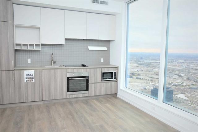 4610 - 5 Buttermill Ave, Condo with 2 bedrooms, 2 bathrooms and 1 parking in Vaughan ON | Image 9