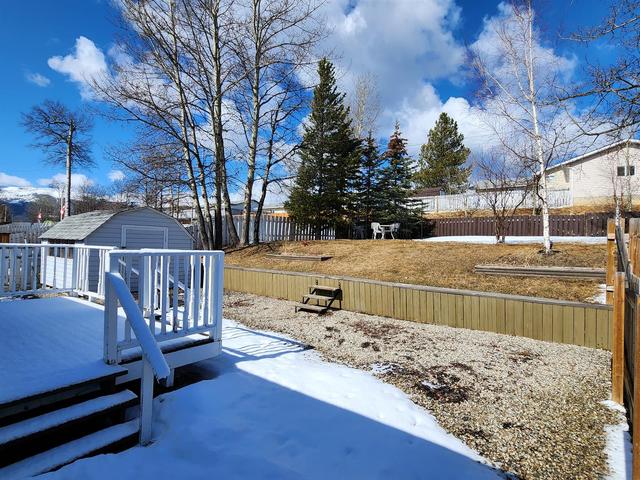 10810 98 Ave, House detached with 2 bedrooms, 2 bathrooms and 5 parking in Greenview No. 16 AB | Image 4